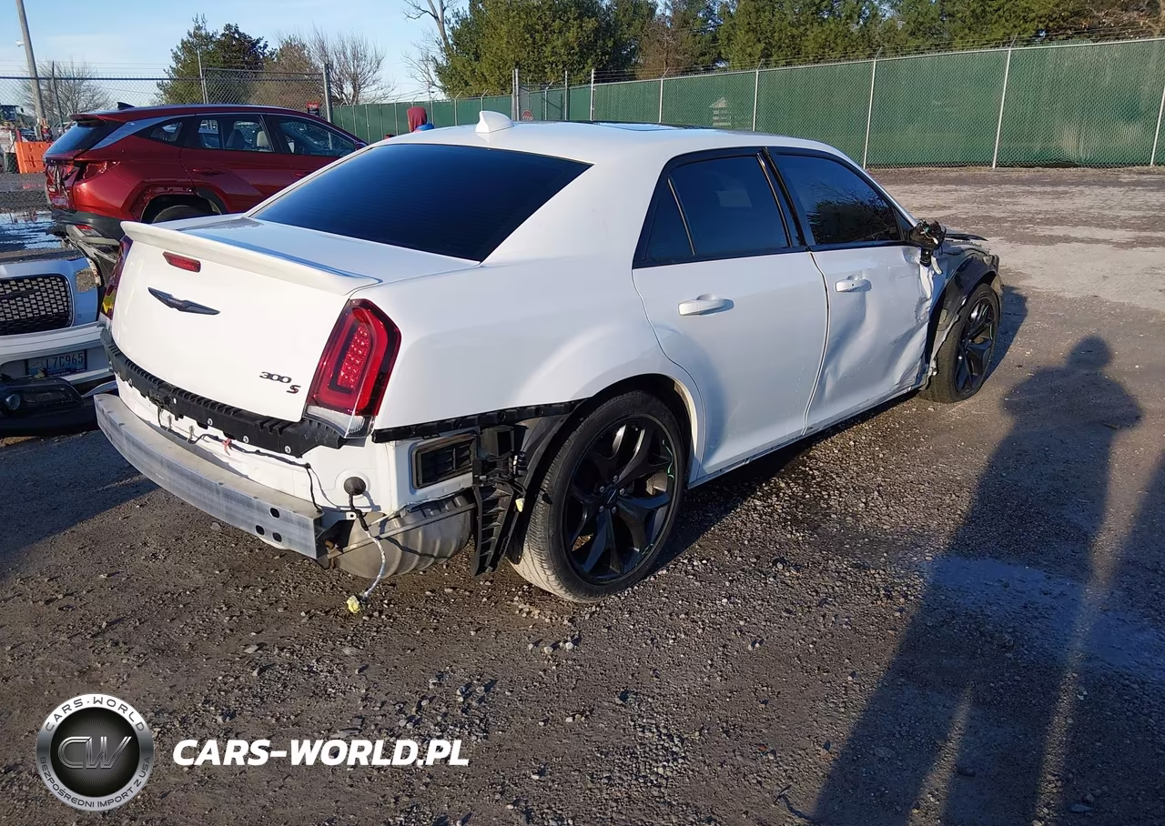 2022 Chrysler 300 S VIN:2C3CCABT6NH154608 - 4