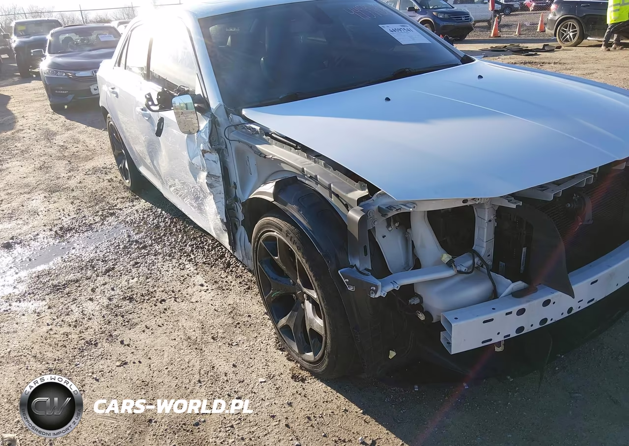 2022 Chrysler 300 S VIN:2C3CCABT6NH154608 - 6