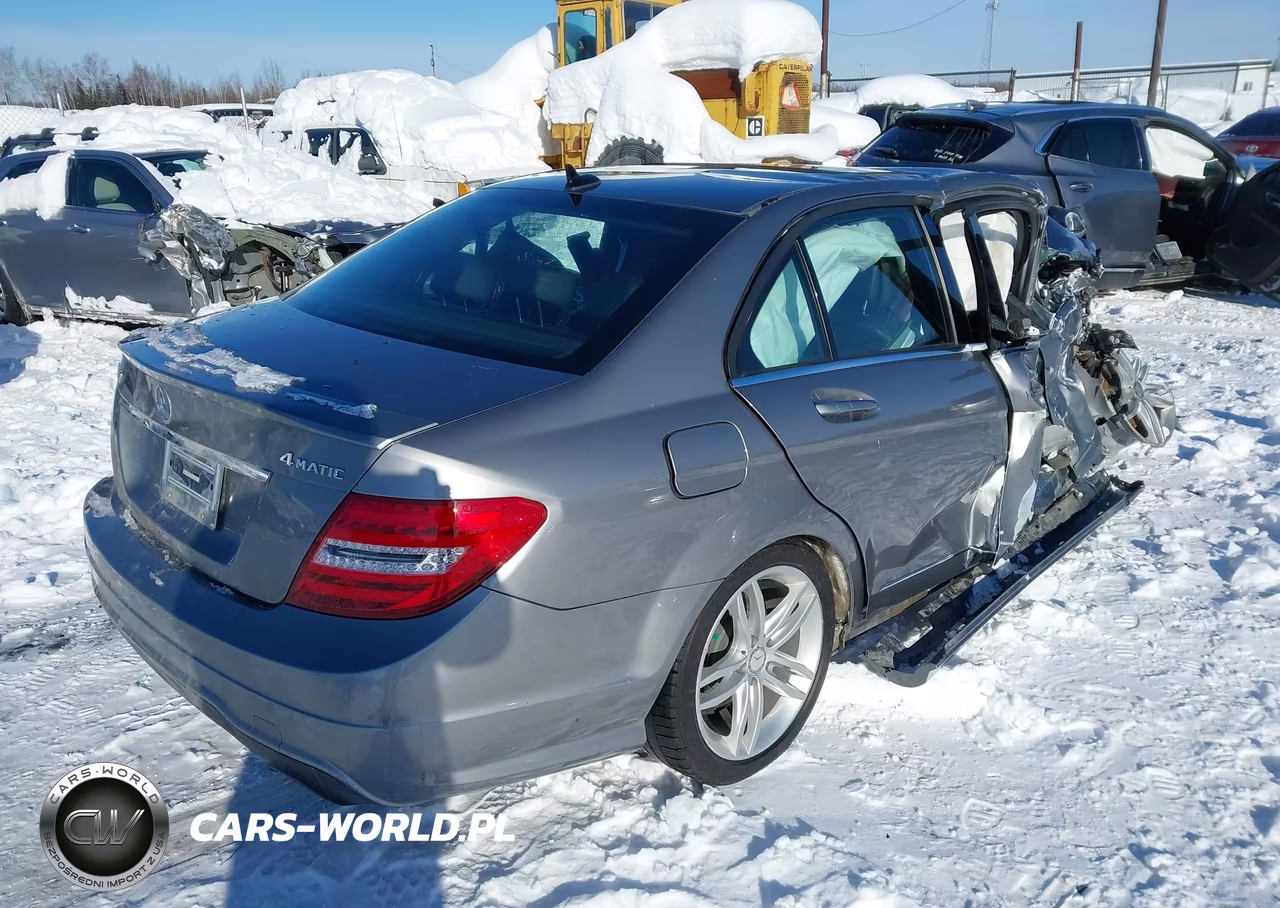 2012 Mercedes-Benz C 300 Sport 4Matic VIN:WDDGF8BB5CR213011 - 4