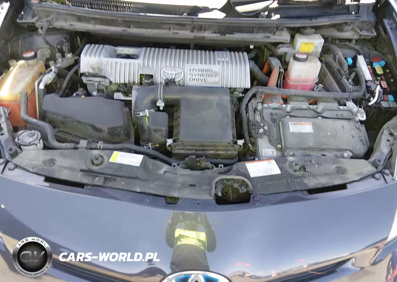 2015 Toyota Prius Two VIN:JTDKN3DU7F1980418 - 10