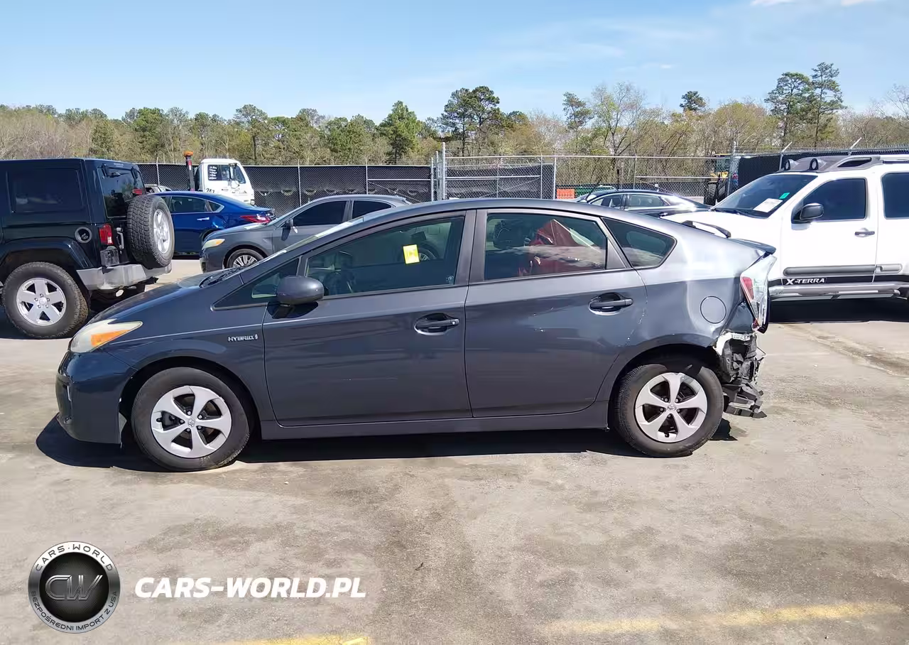 2015 Toyota Prius Two VIN:JTDKN3DU7F1980418 - 15