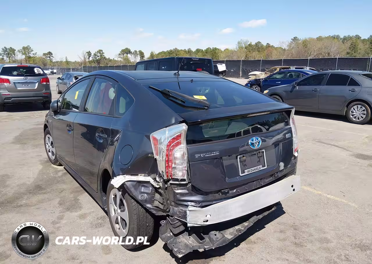 2015 Toyota Prius Two VIN:JTDKN3DU7F1980418 - 3