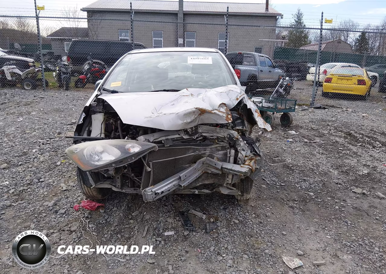 2011 Honda Fit VIN:JHMGE8H35BC023982 - 12
