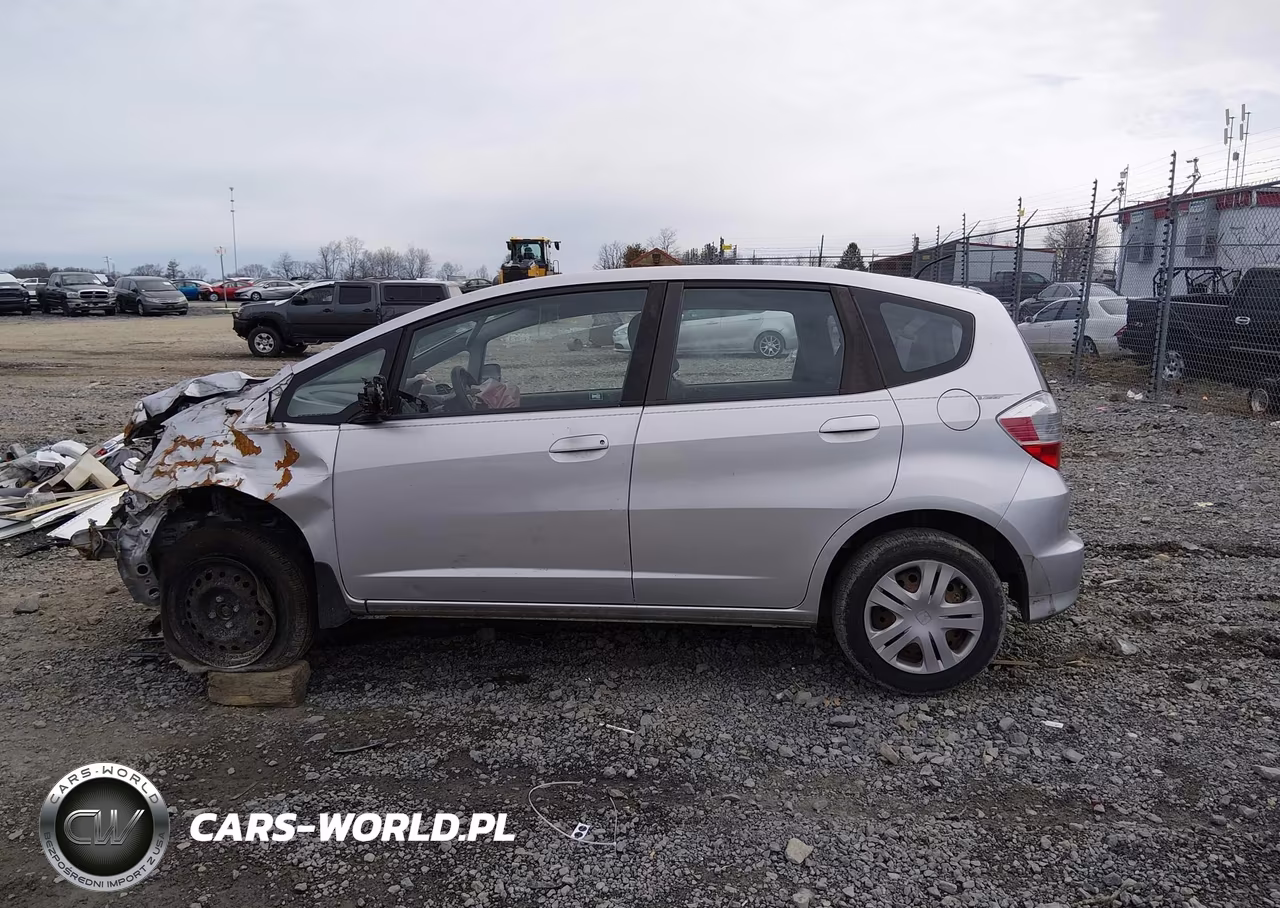 2011 Honda Fit VIN:JHMGE8H35BC023982 - 14