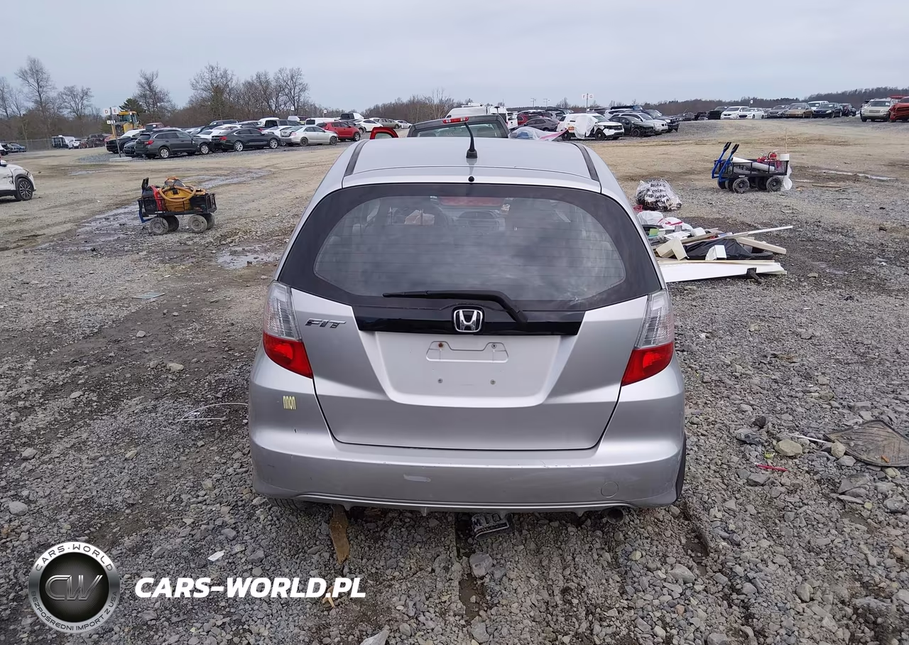 2011 Honda Fit VIN:JHMGE8H35BC023982 - 16