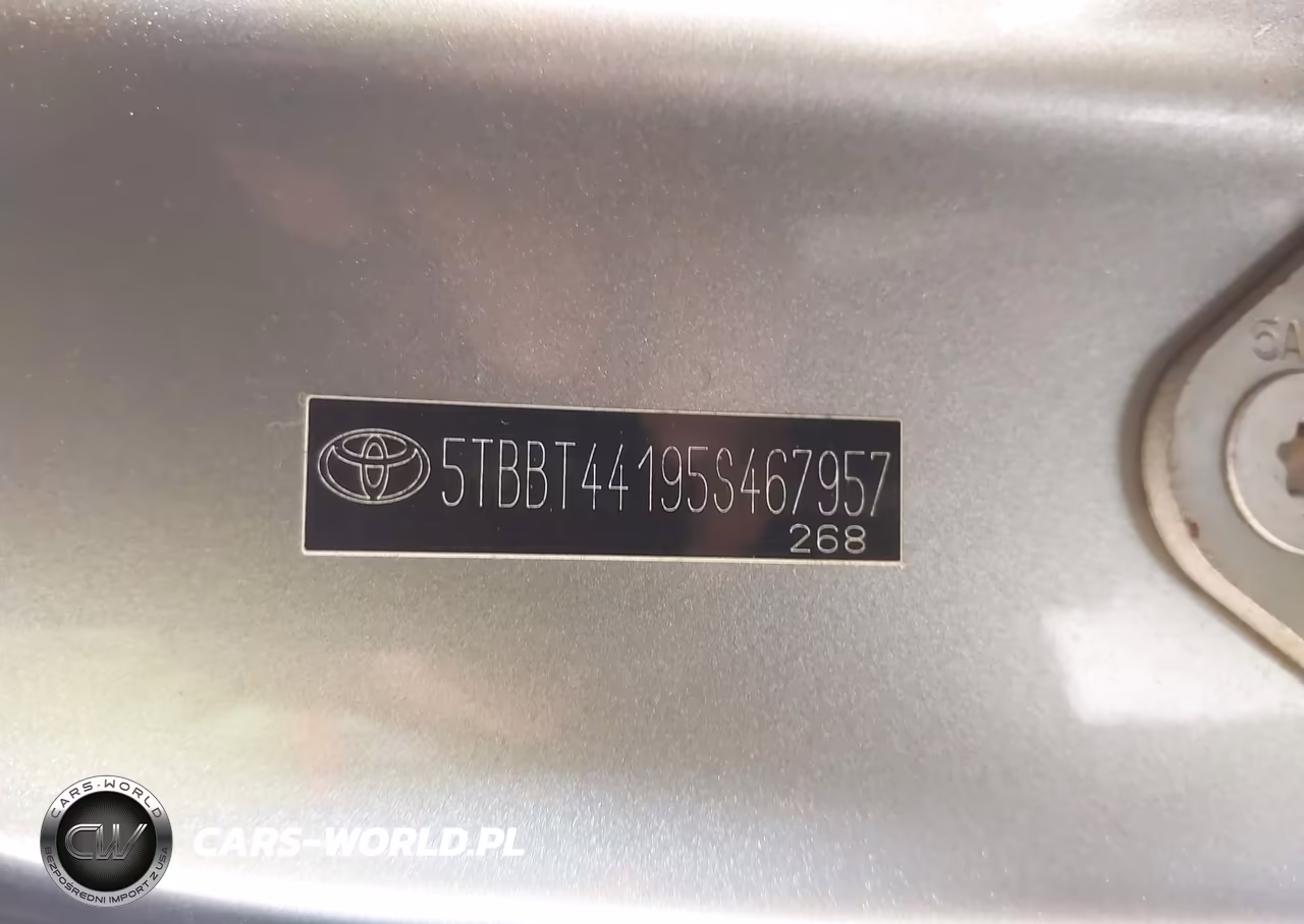 2005 Toyota Tundra Sr5 V8 VIN:5TBBT44195S467957 - 9