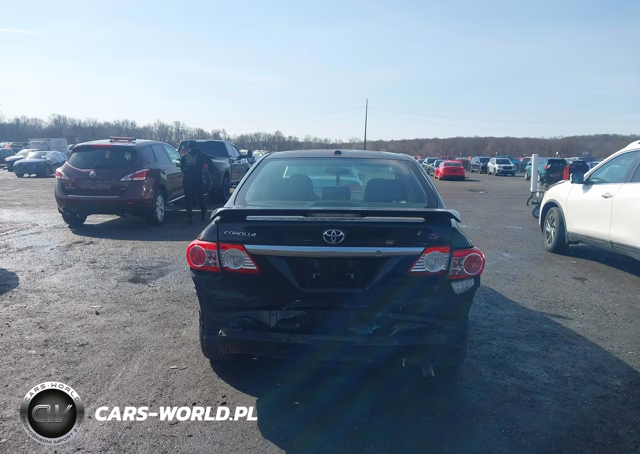 2011 Toyota Corolla S VIN:2T1BU4EE0BC611762 - 16