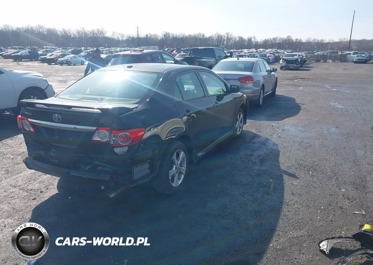 2011 Toyota Corolla S VIN:2T1BU4EE0BC611762 - 4