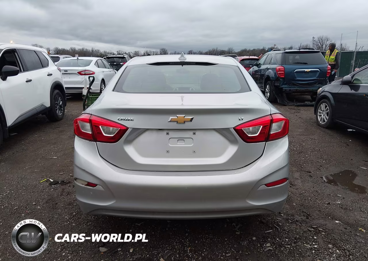 2019 Chevrolet Cruze Lt VIN:1G1BE5SMXK7121631 - 17