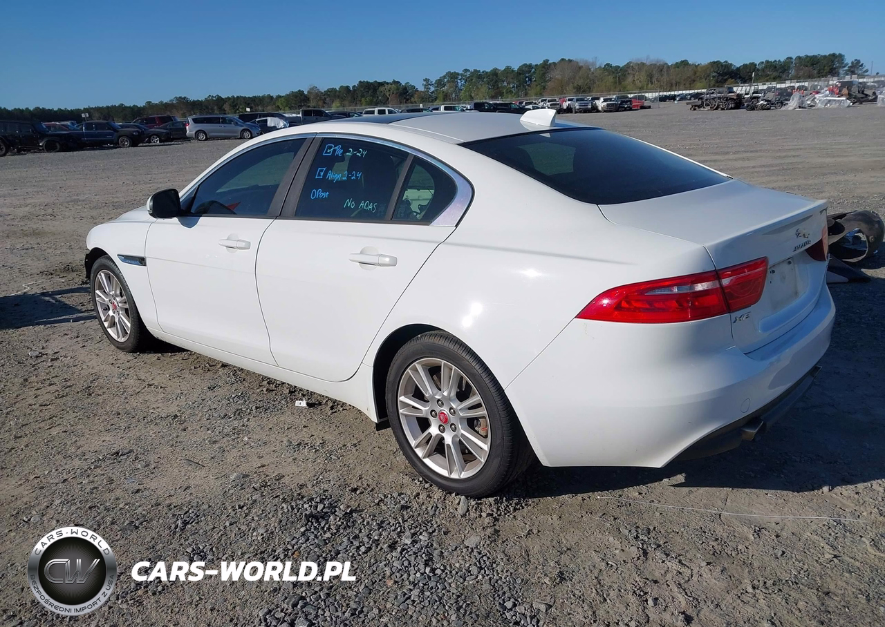 2018 Jaguar Xe 25T Premium VIN:SAJAD4FX1JCP20395 - 3