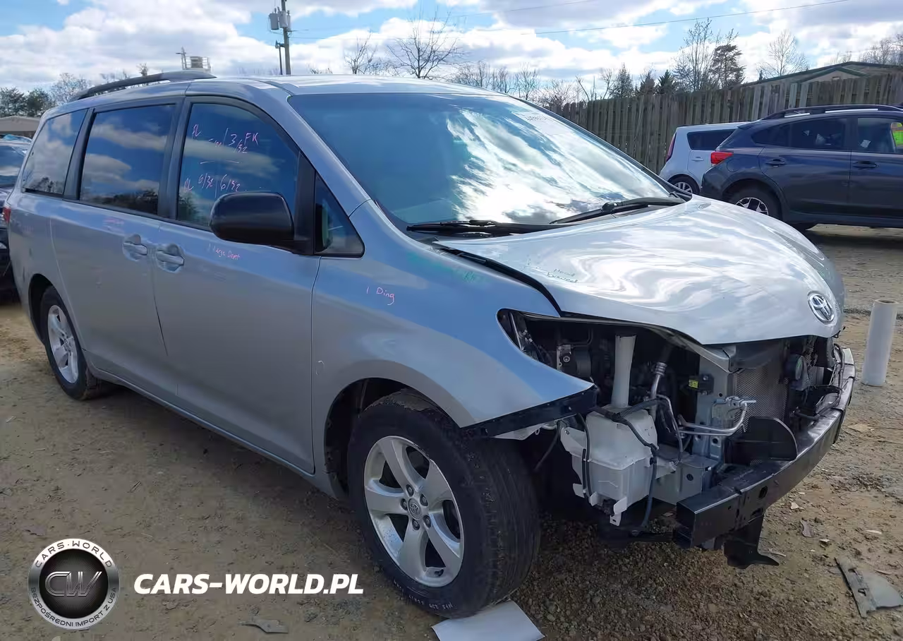 2016 Toyota Sienna Le 8 Passenger