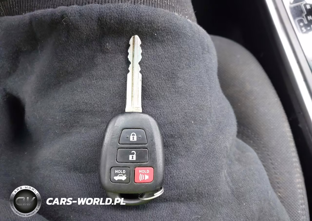2017 Toyota Camry Le VIN:4T1BF1FK9HU665422 - 11
