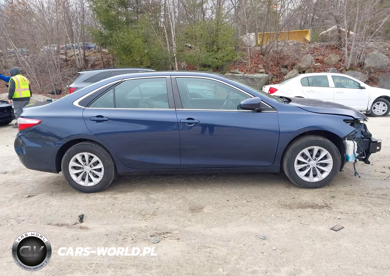 2017 Toyota Camry Le VIN:4T1BF1FK9HU665422 - 14
