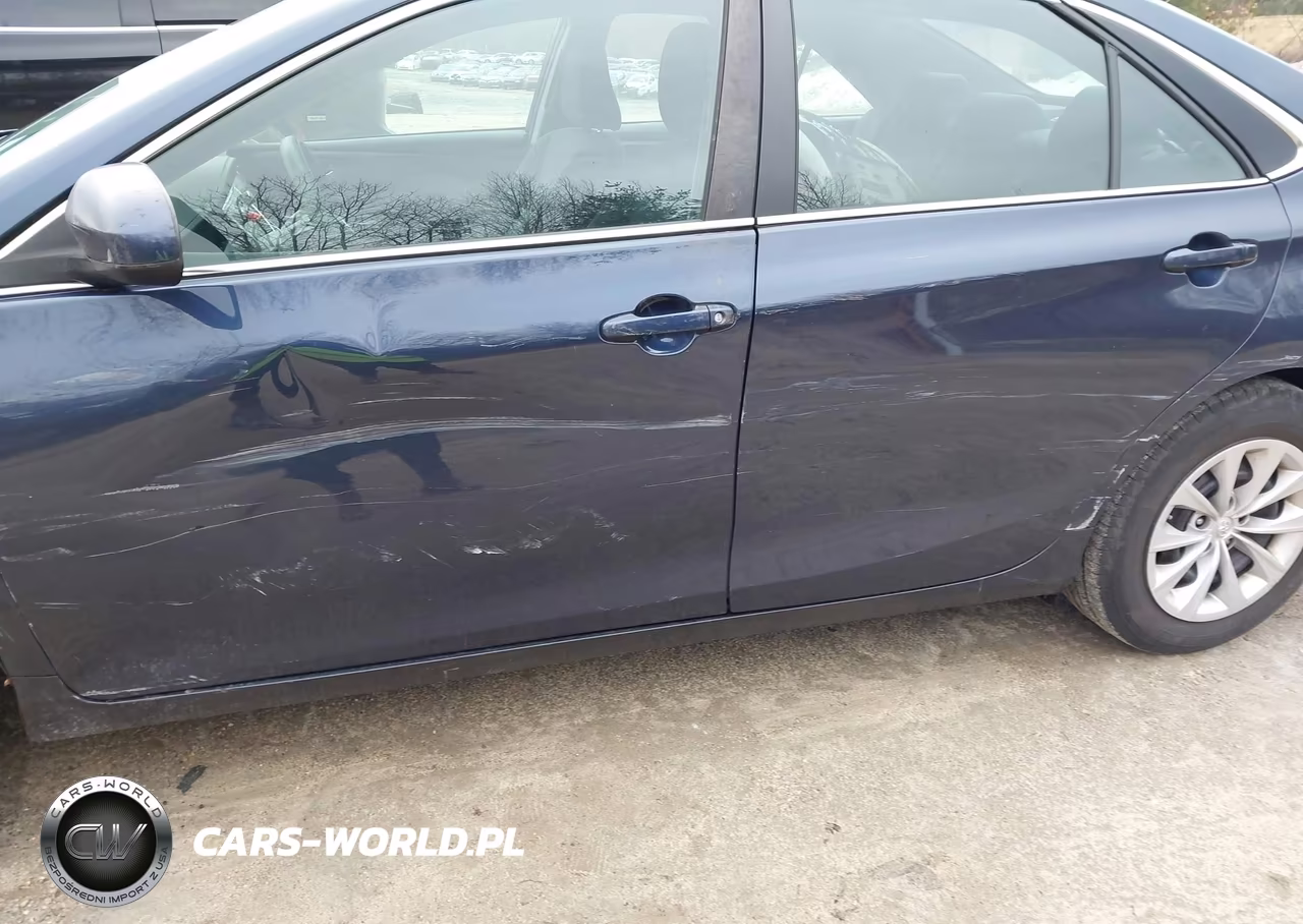 2017 Toyota Camry Le VIN:4T1BF1FK9HU665422 - 18