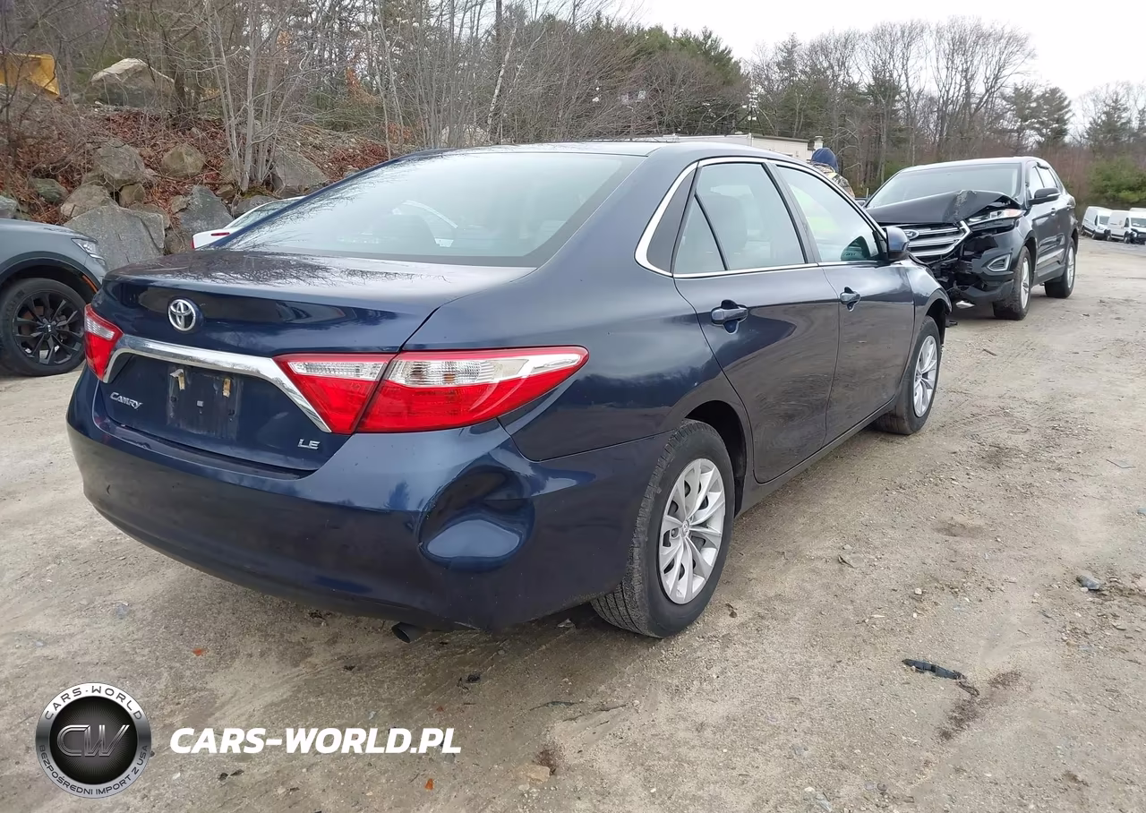 2017 Toyota Camry Le VIN:4T1BF1FK9HU665422 - 4