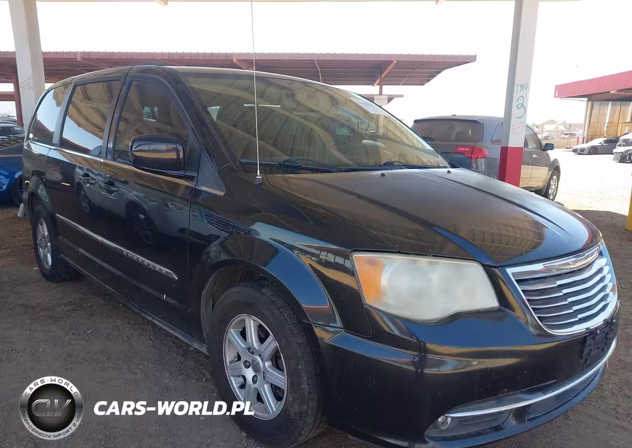 2013 Chrysler Town & Country Touring