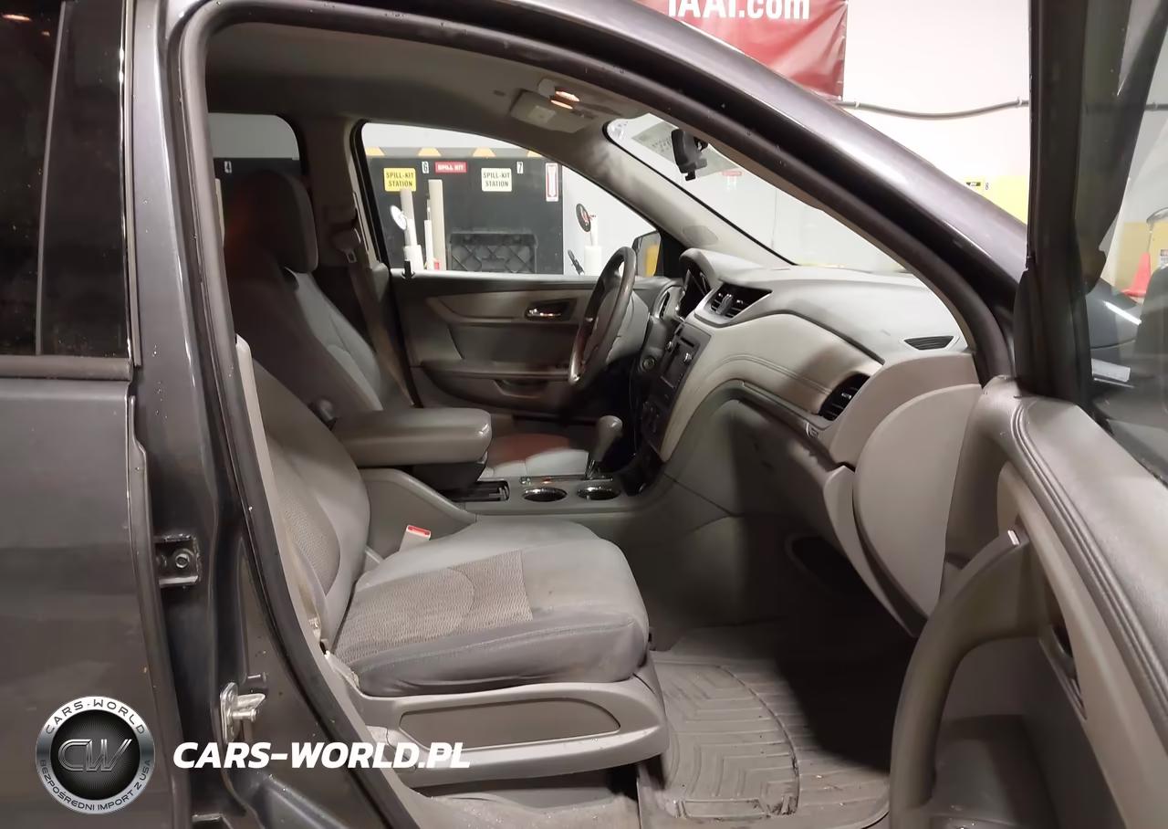 2013 Chevrolet Traverse Ls VIN:1GNKRFED1DJ260010 - 5