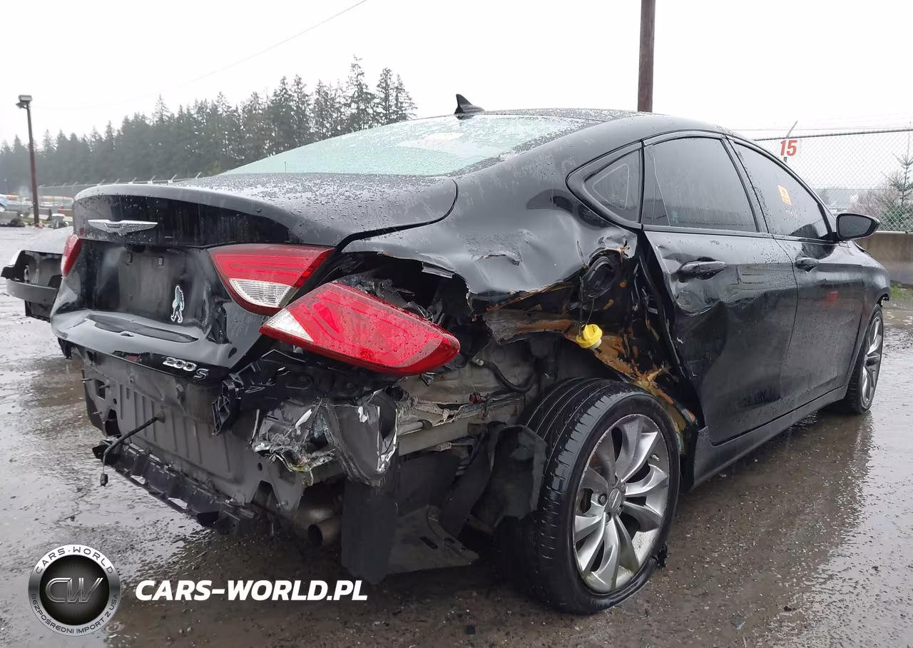 2015 Chrysler 200 S VIN:1C3CCCBG4FN572916 - 6