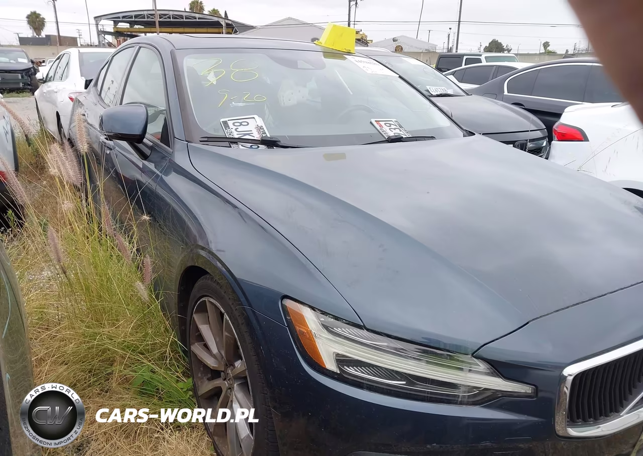 2019 Volvo S60 T5 Momentum