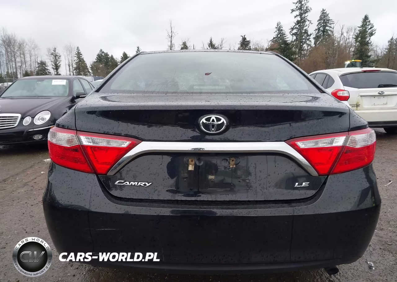 2017 Toyota Camry Le VIN:4T1BF1FK9HU669616 - 17