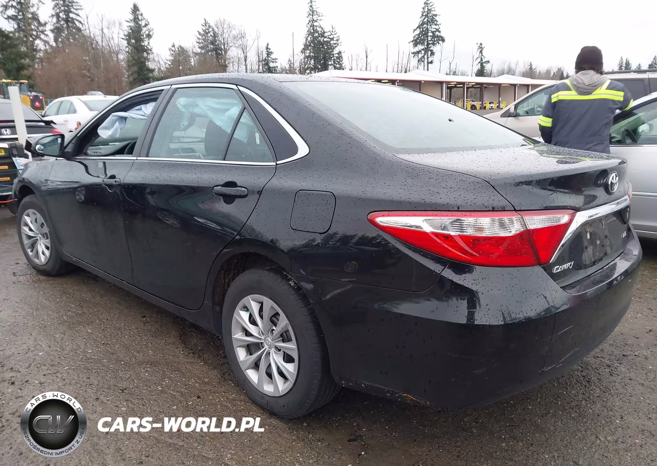 2017 Toyota Camry Le VIN:4T1BF1FK9HU669616 - 3