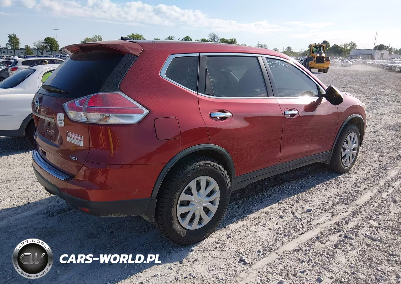 2015 Nissan Rogue S VIN:KNMAT2MV8FP527121 - 4