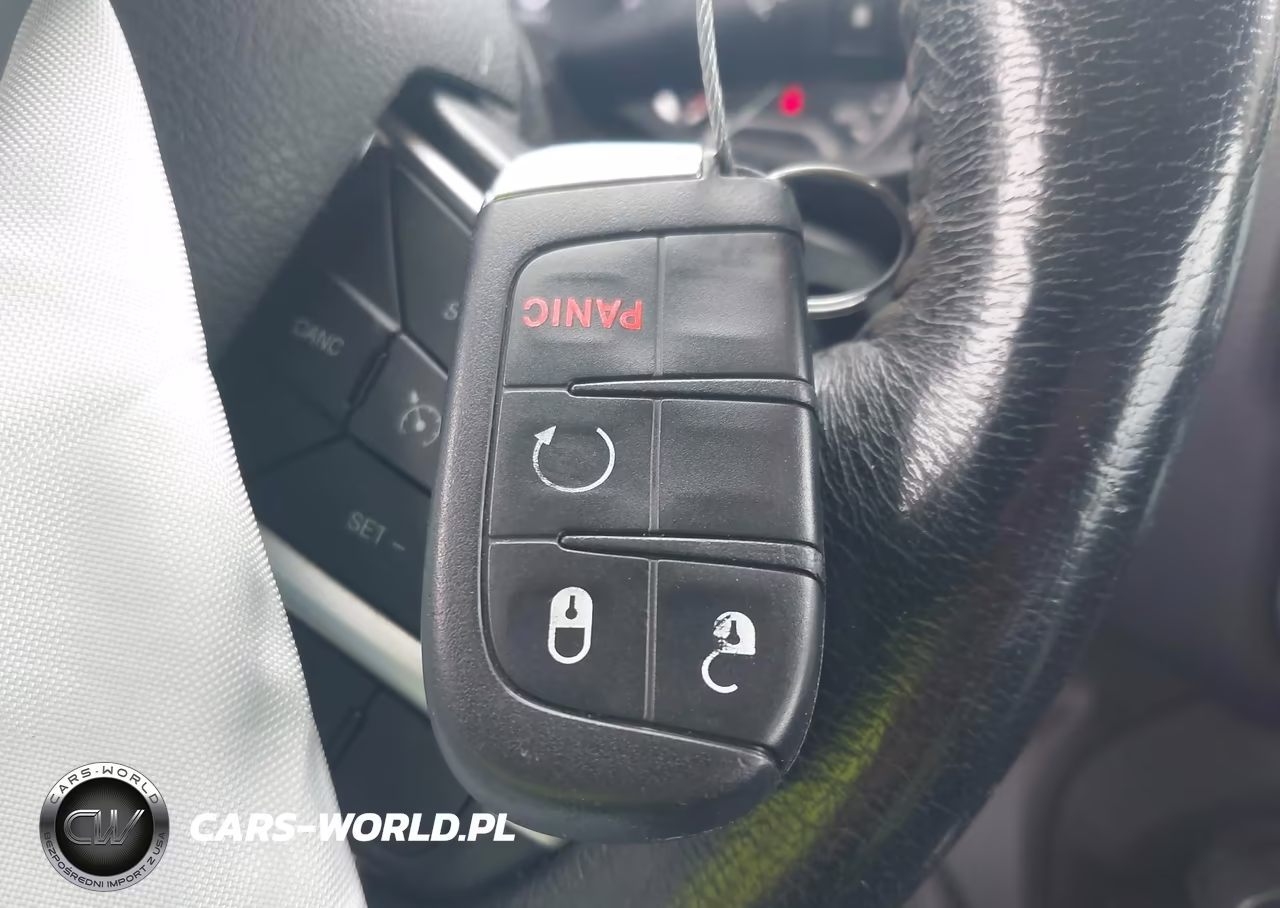 2018 Jeep Renegade Latitude 4X4 VIN:ZACCJBBB4JPJ52229 - 11