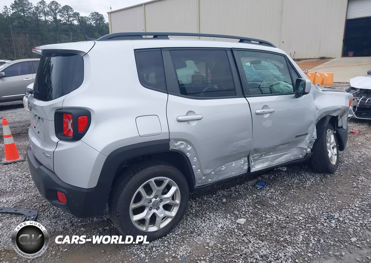 2018 Jeep Renegade Latitude 4X4 VIN:ZACCJBBB4JPJ52229 - 4
