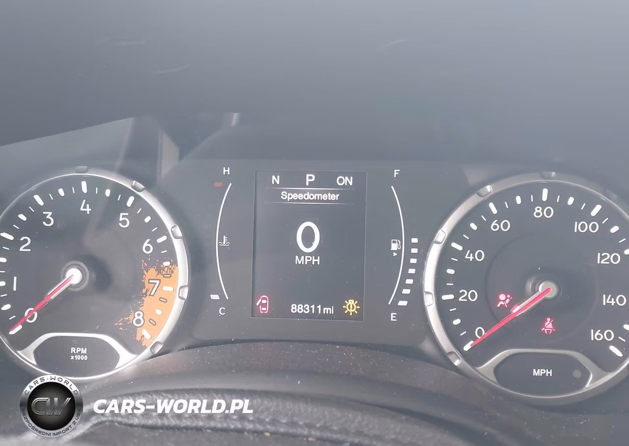 2018 Jeep Renegade Latitude 4X4 VIN:ZACCJBBB4JPJ52229 - 7