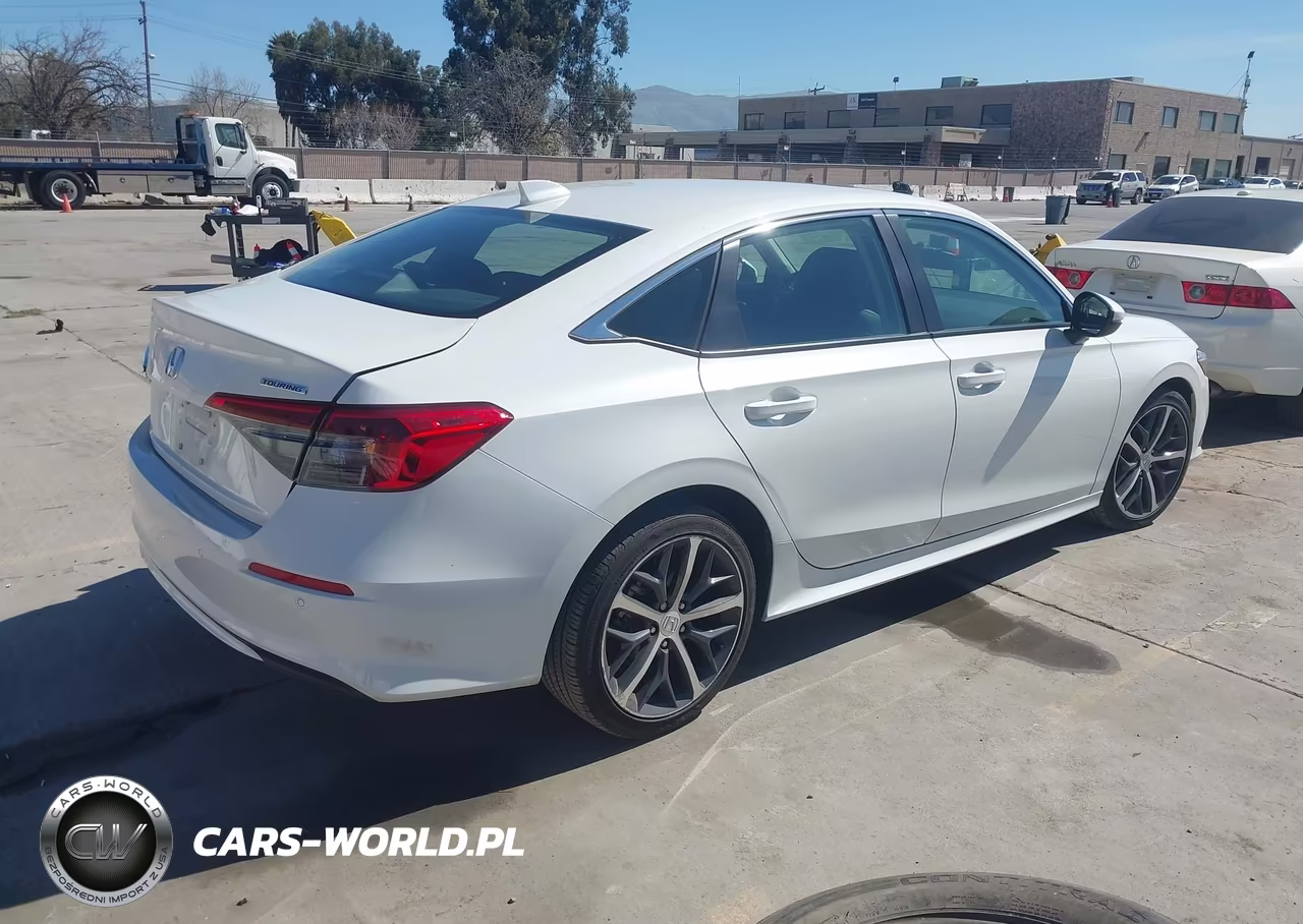 2024 Honda Civic Touring VIN:2HGFE1F97RH341249 - 4
