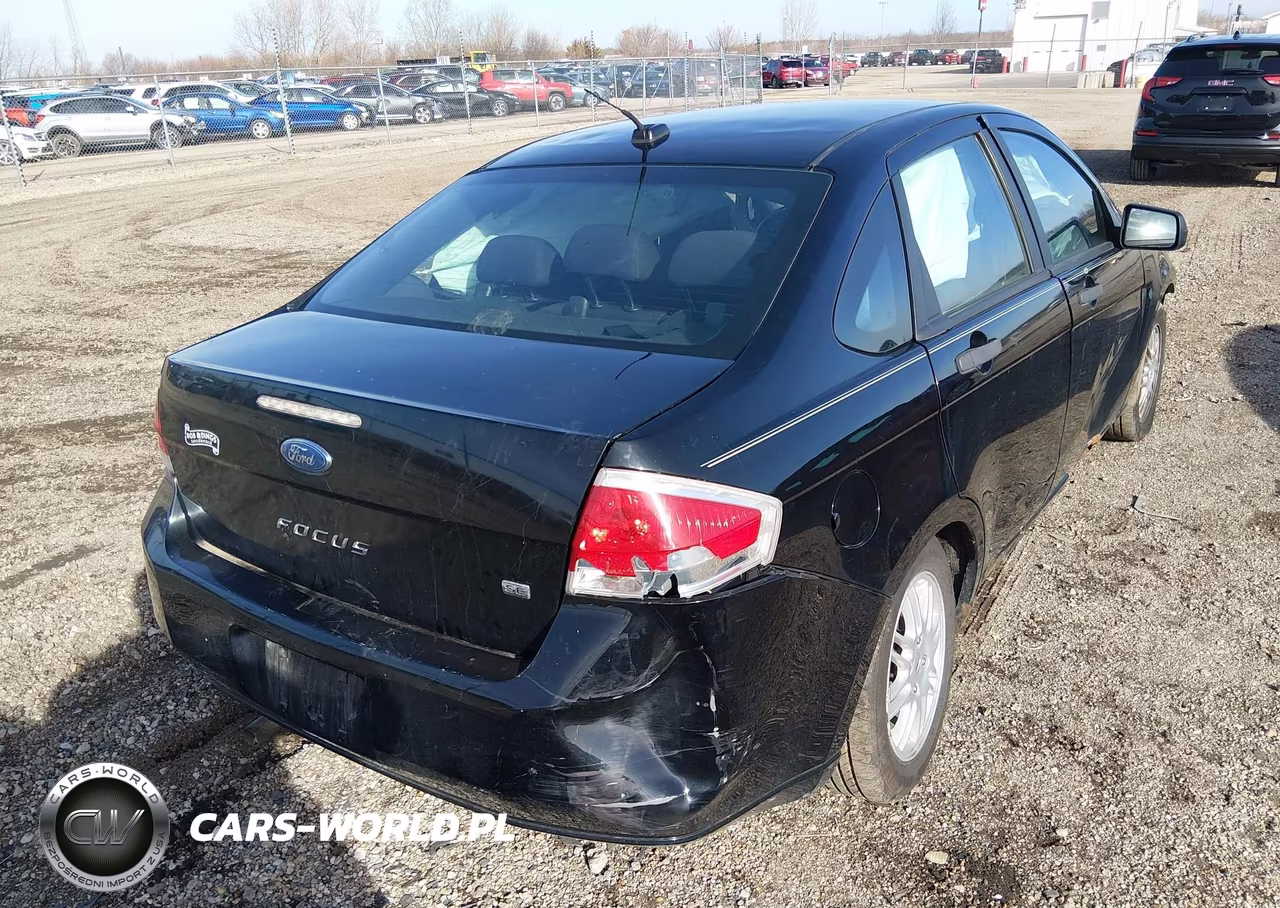 2011 Ford Focus Se VIN:1FAHP3FN8BW145795 - 4