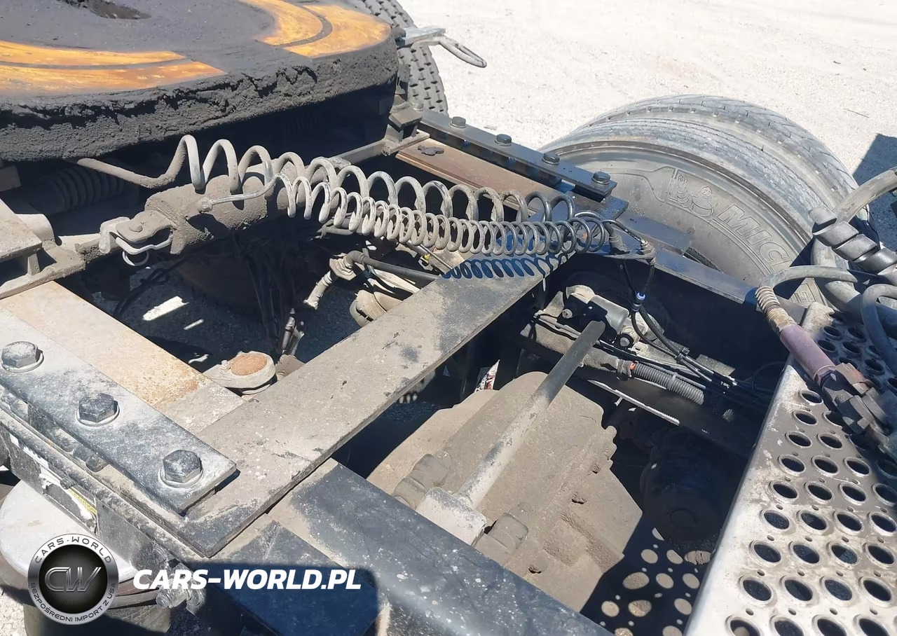 2020 Kenworth T680 VIN:1XKYDP9X3LJ348362 - 13
