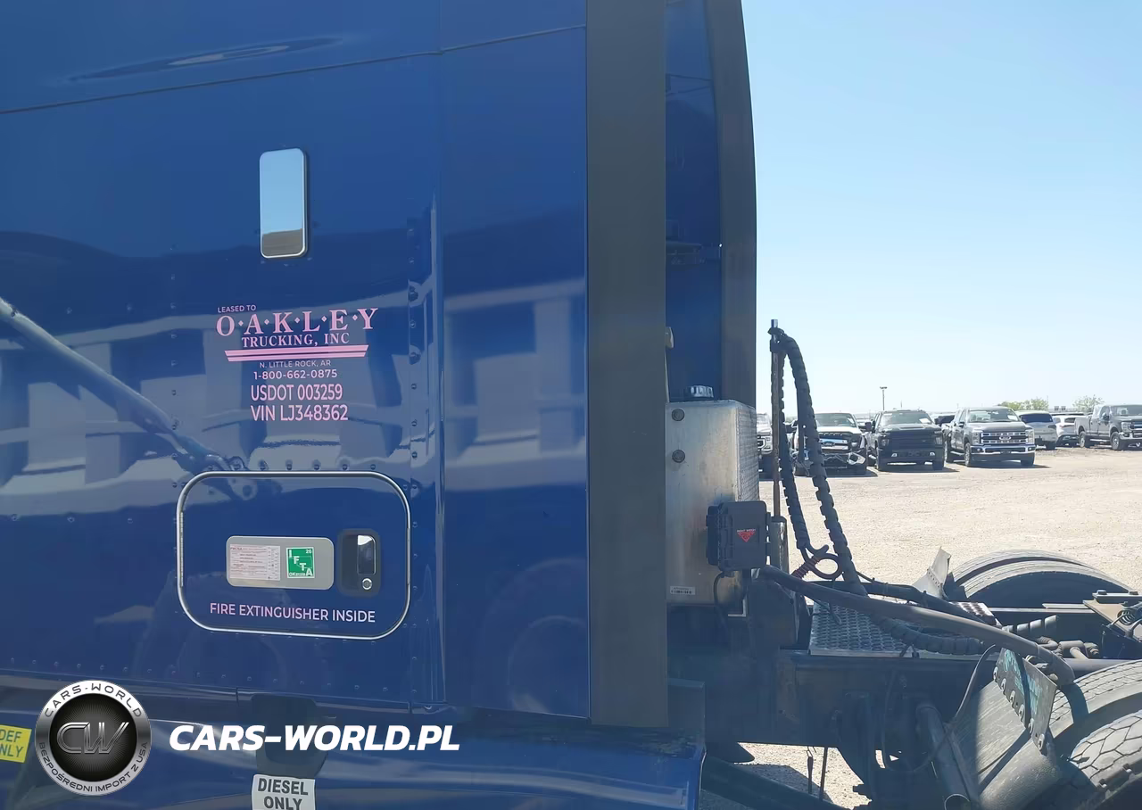 2020 Kenworth T680 VIN:1XKYDP9X3LJ348362 - 17
