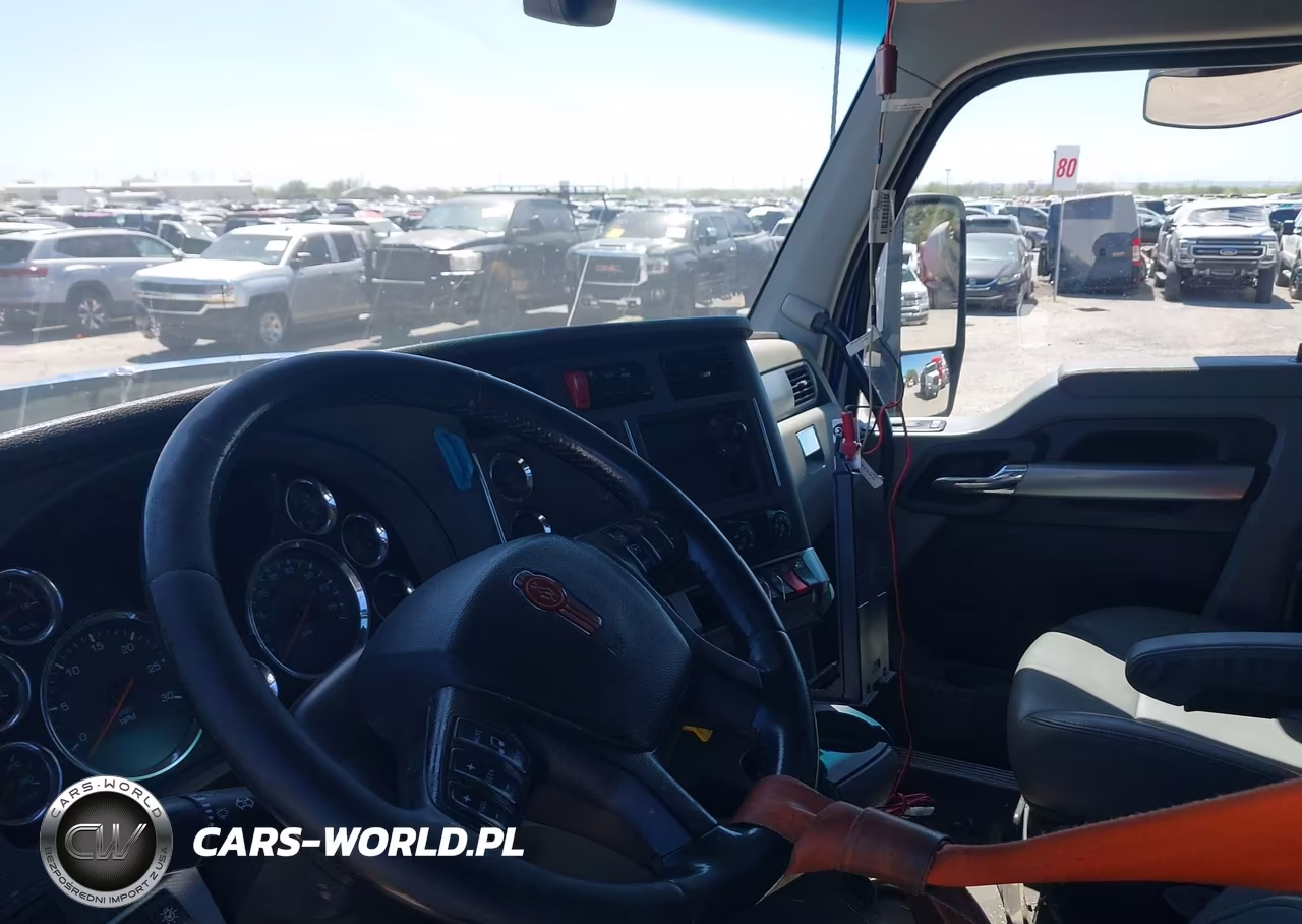 2020 Kenworth T680 VIN:1XKYDP9X3LJ348362 - 7