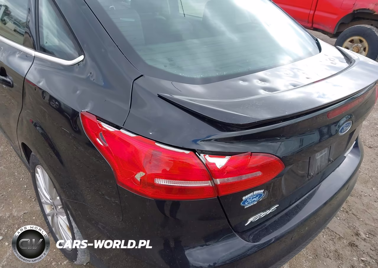 2015 Ford Focus Titanium VIN:1FADP3J20FL382848 - 20