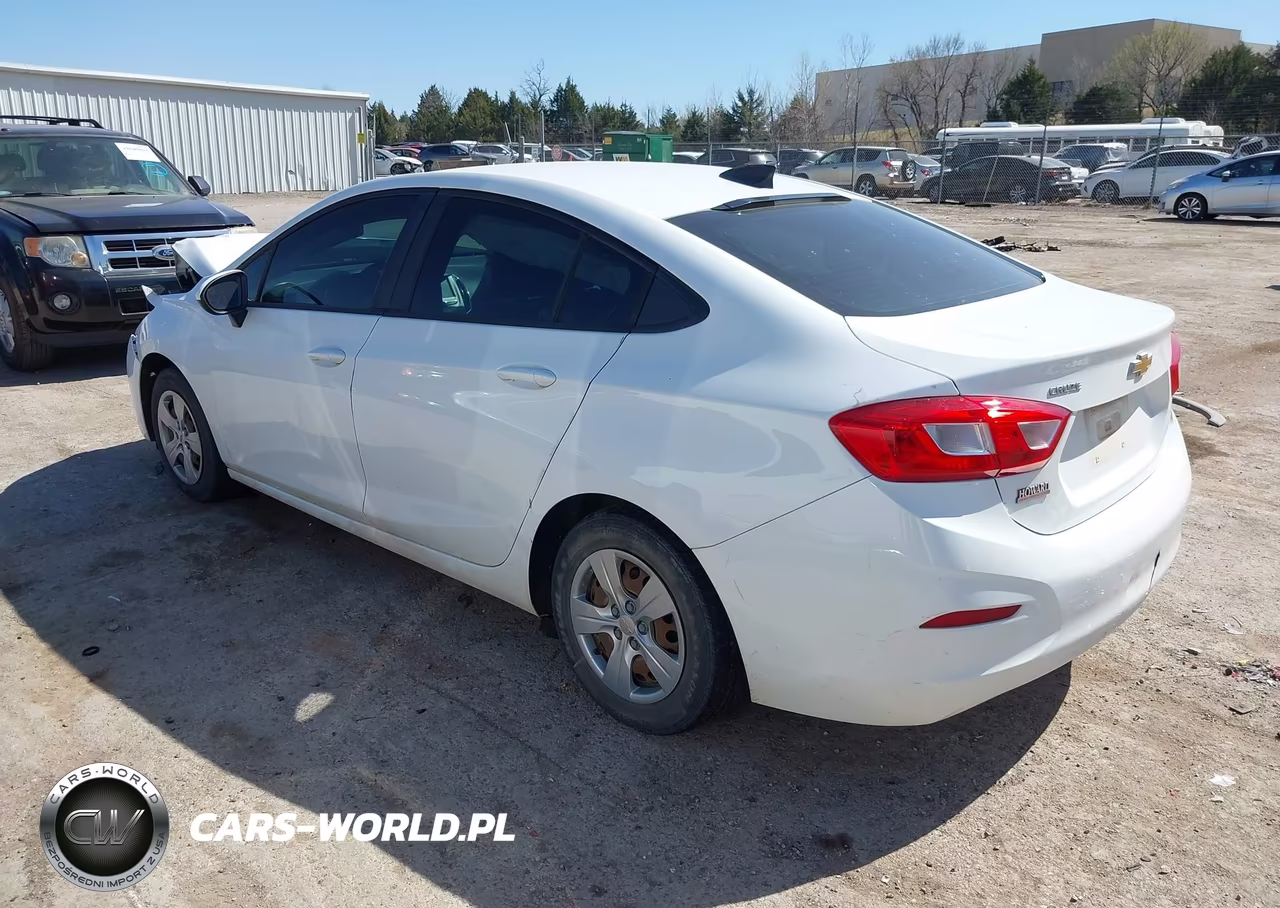 2017 Chevrolet Cruze Ls Auto VIN:1G1BC5SM2H7231054 - 3