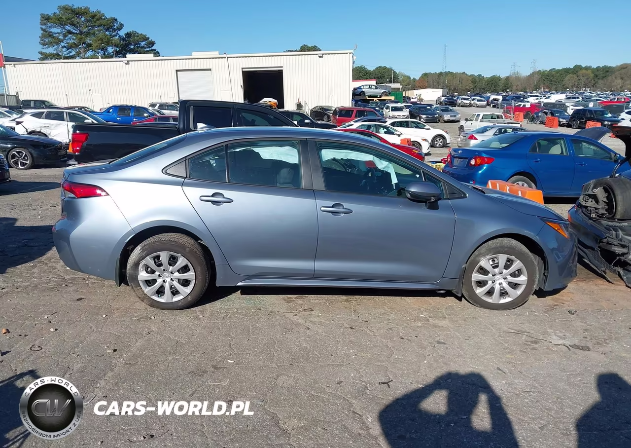 2026 Toyota Corolla Le VIN:5YFB4MDE3TP370590 - 13