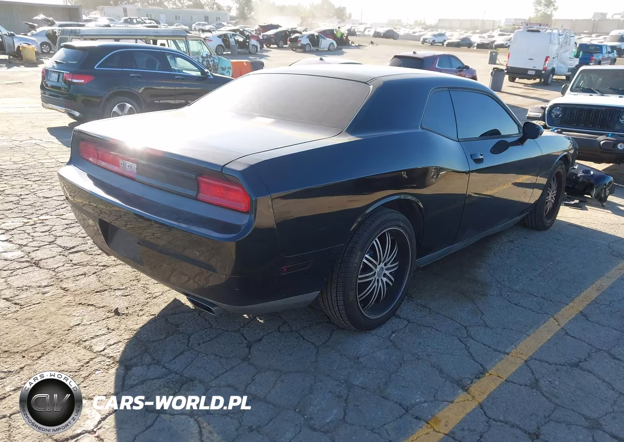 2014 Dodge Challenger Sxt VIN:2C3CDYAG9EH313096 - 4