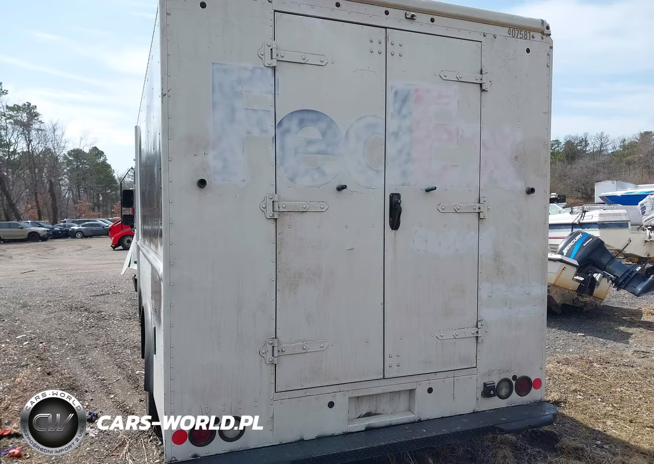 2017 Ford E-450 Stripped VIN:1FC3E4K64HDC56332 - 15