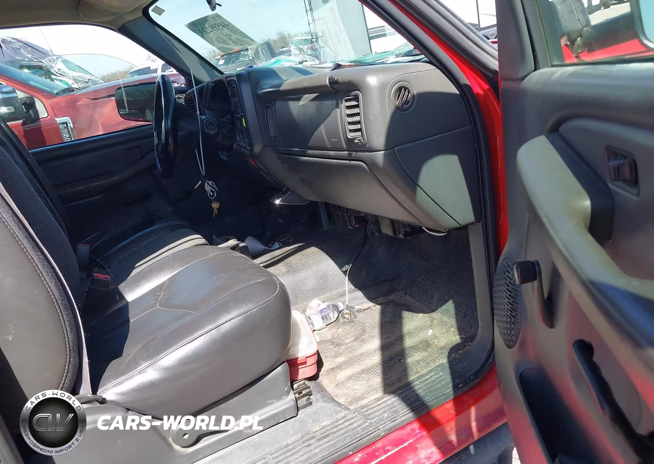 2004 Chevrolet Silverado 2500Hd Work Truck VIN:1GCHC24U24E173952 - 5