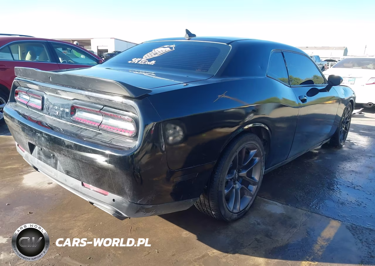 2017 Dodge Challenger 392 Hemi Scat Pack Shaker VIN:2C3CDZFJ9HH613798 - 4