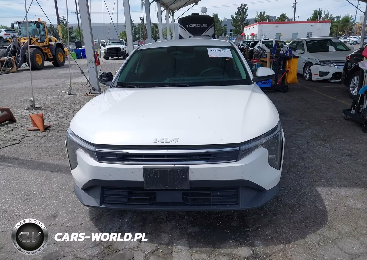 2025 Kia K4 Lx VIN:3KPFT4DE8SE083167 - 12