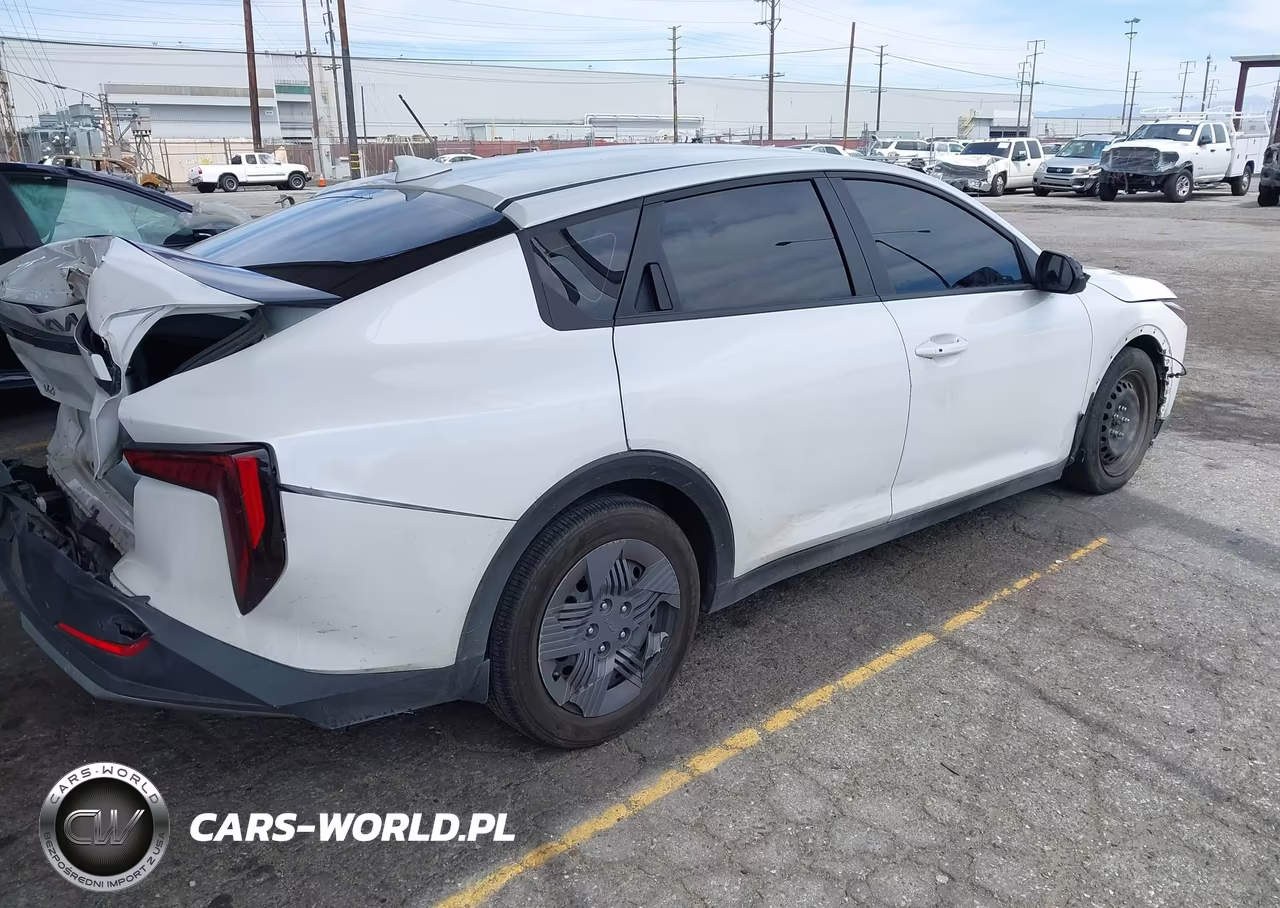 2025 Kia K4 Lx VIN:3KPFT4DE8SE083167 - 4