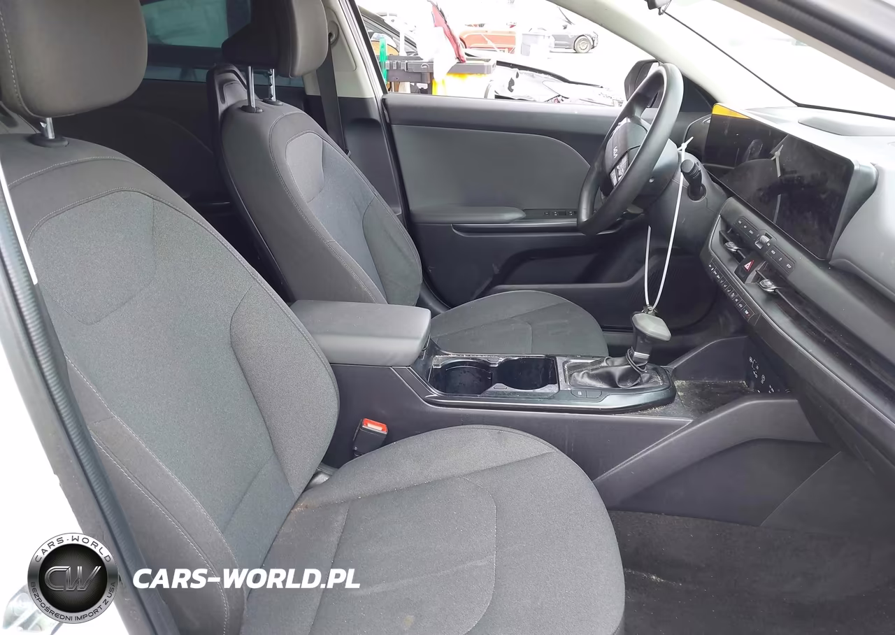2025 Kia K4 Lx VIN:3KPFT4DE8SE083167 - 5