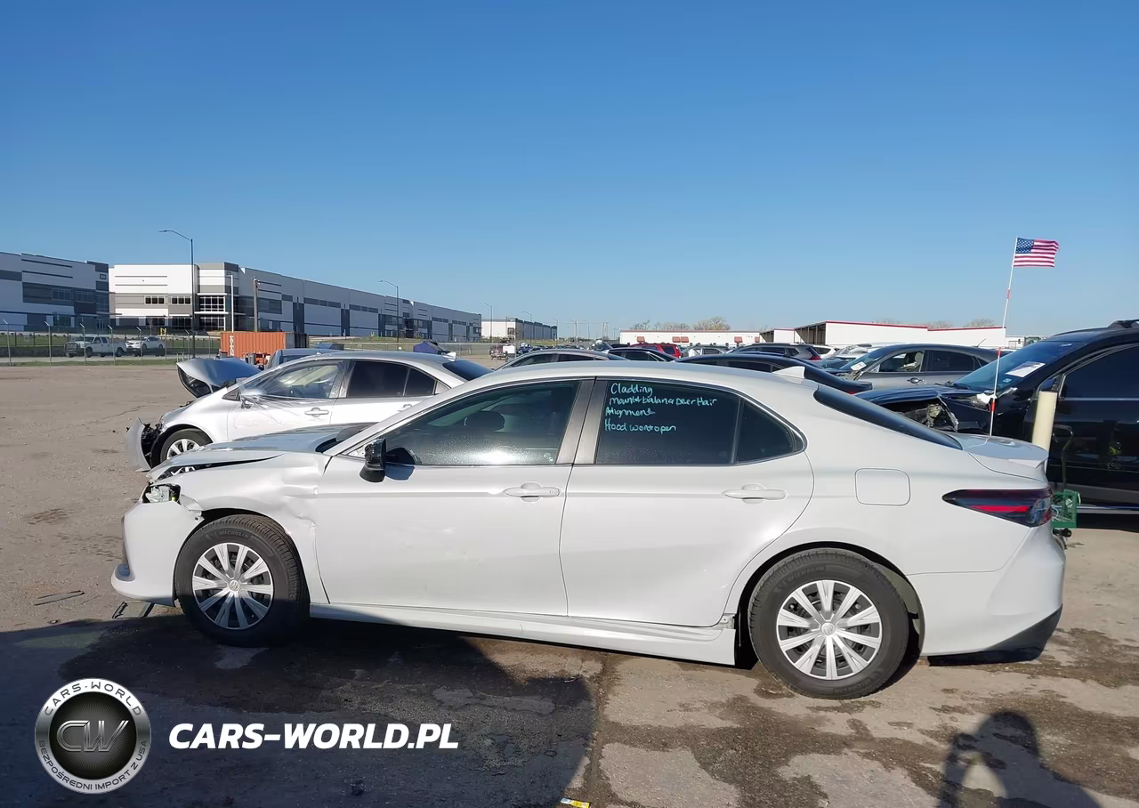 2023 Toyota Camry Le VIN:4T1C31AKXPU057668 - 13
