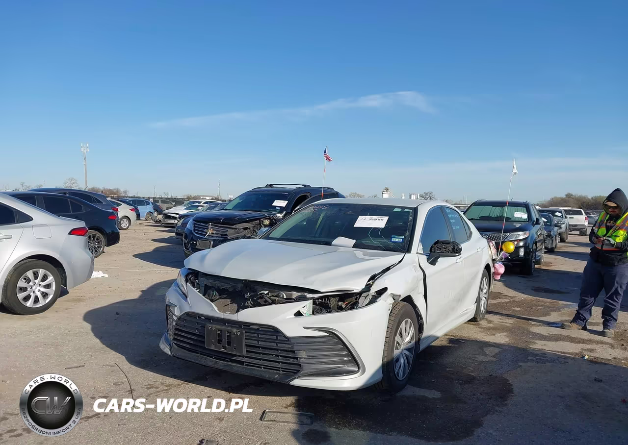 2023 Toyota Camry Le VIN:4T1C31AKXPU057668 - 2