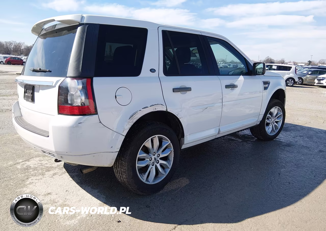 2011 Land Rover Lr2 VIN:SALFR2BN3BH231394 - 4