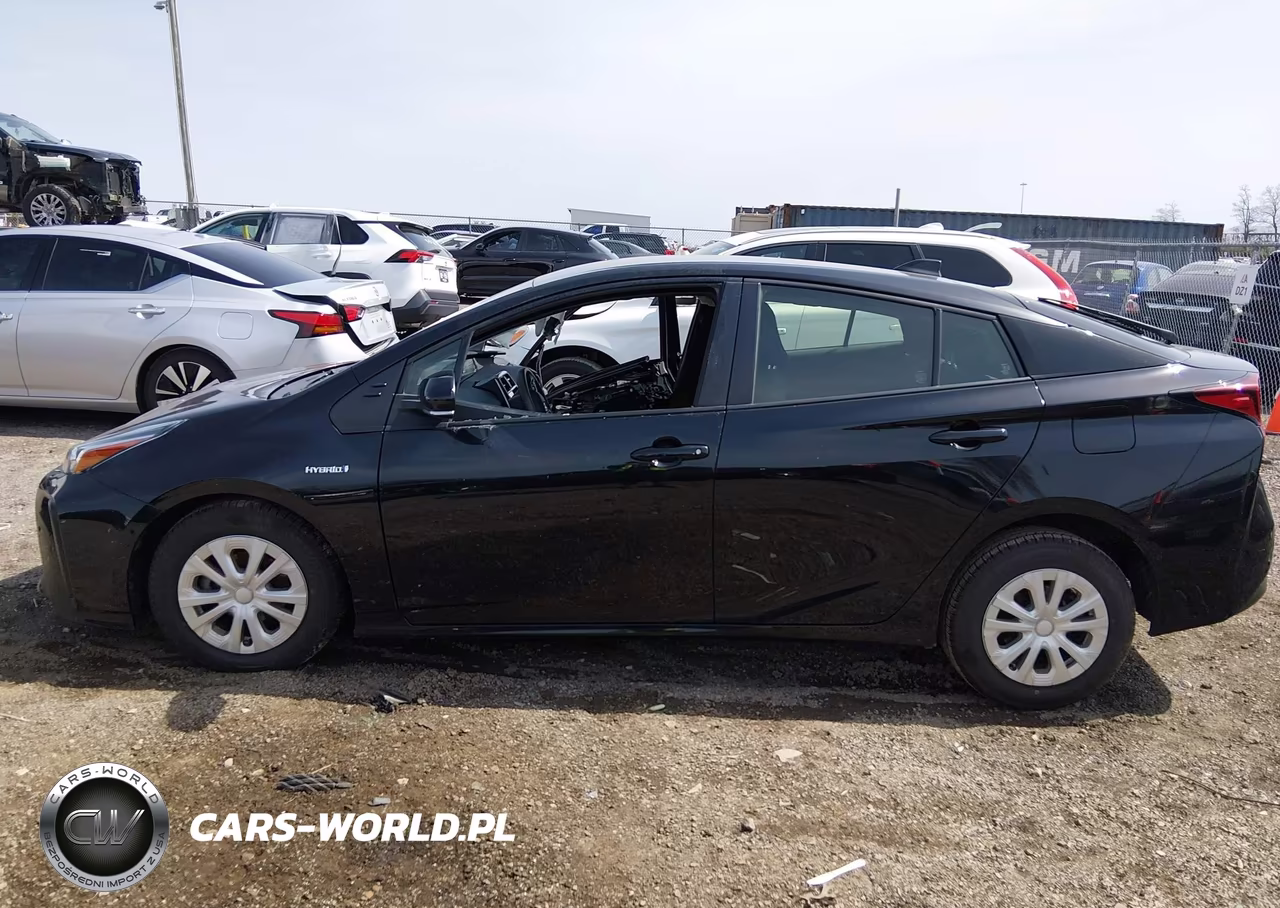 2021 Toyota Prius Le VIN:JTDKAMFU1M3147133 - 14