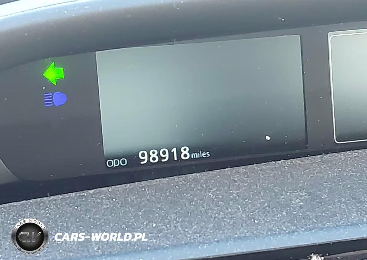 2021 Toyota Prius Le VIN:JTDKAMFU1M3147133 - 15