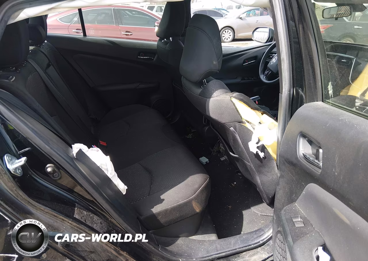 2021 Toyota Prius Le VIN:JTDKAMFU1M3147133 - 8
